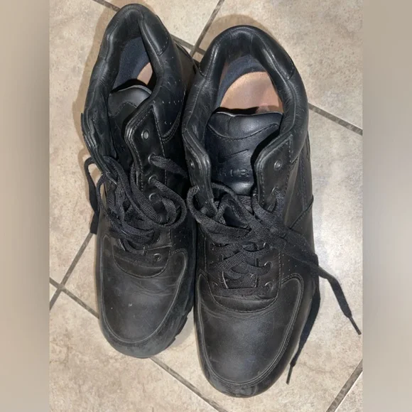 NIKE AIRMAX BOOTS WITH RED WING SOLES - Picture 2 of 8